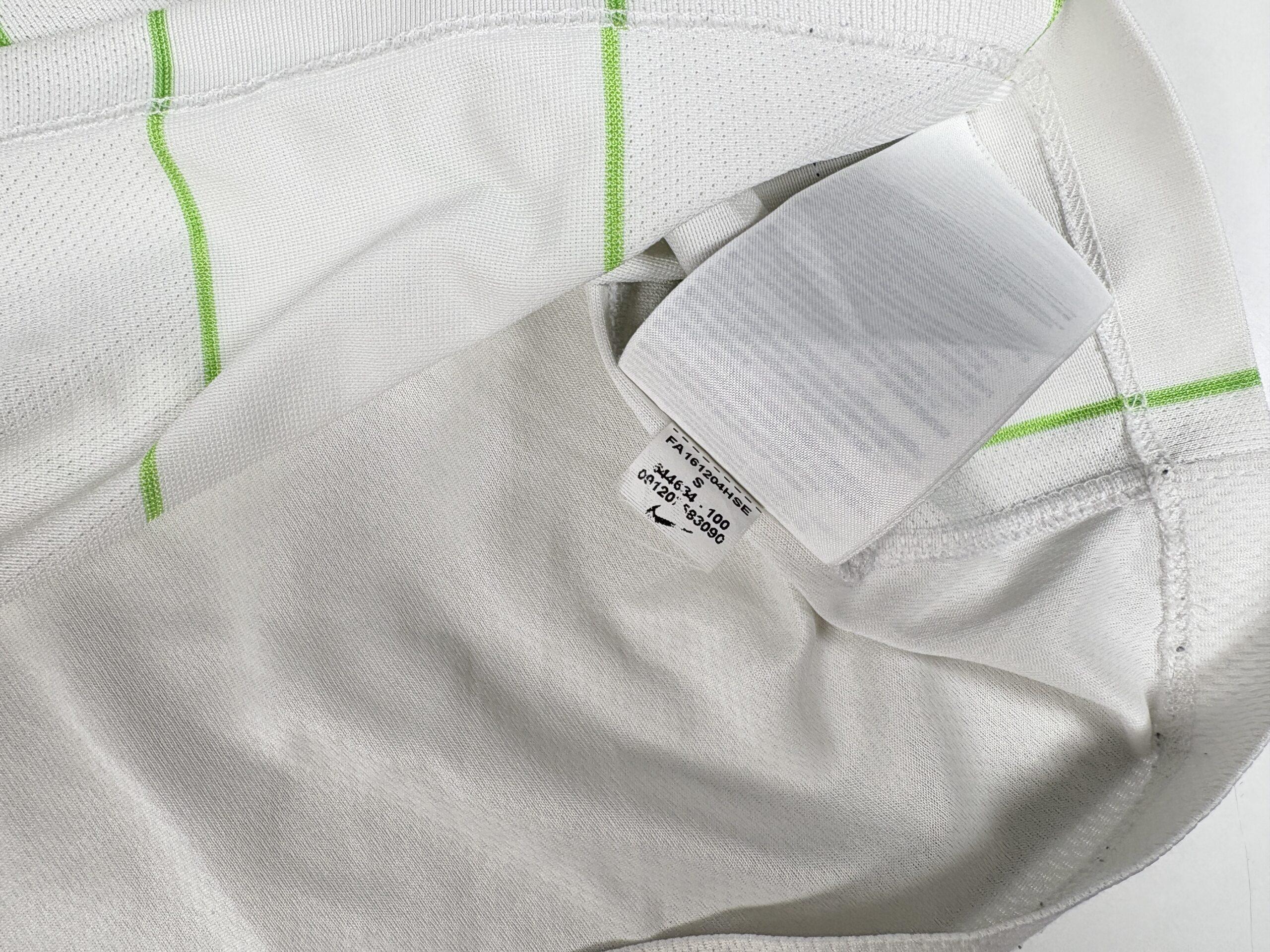 VfL Wolfsburg 2016/17 Nike Away Shirt S - Image 4