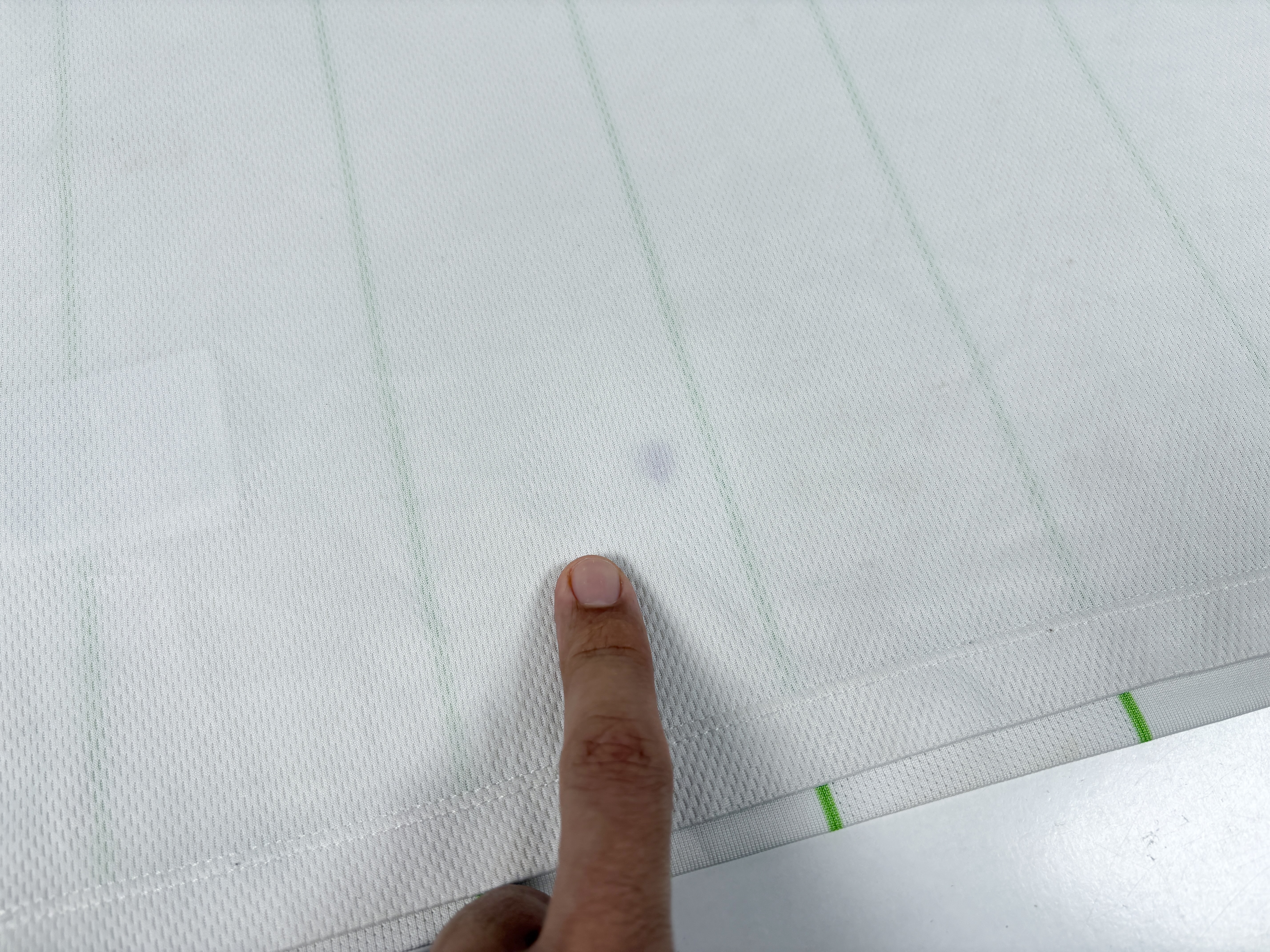 VfL Wolfsburg 2016/17 Nike Away Shirt S - Image 7