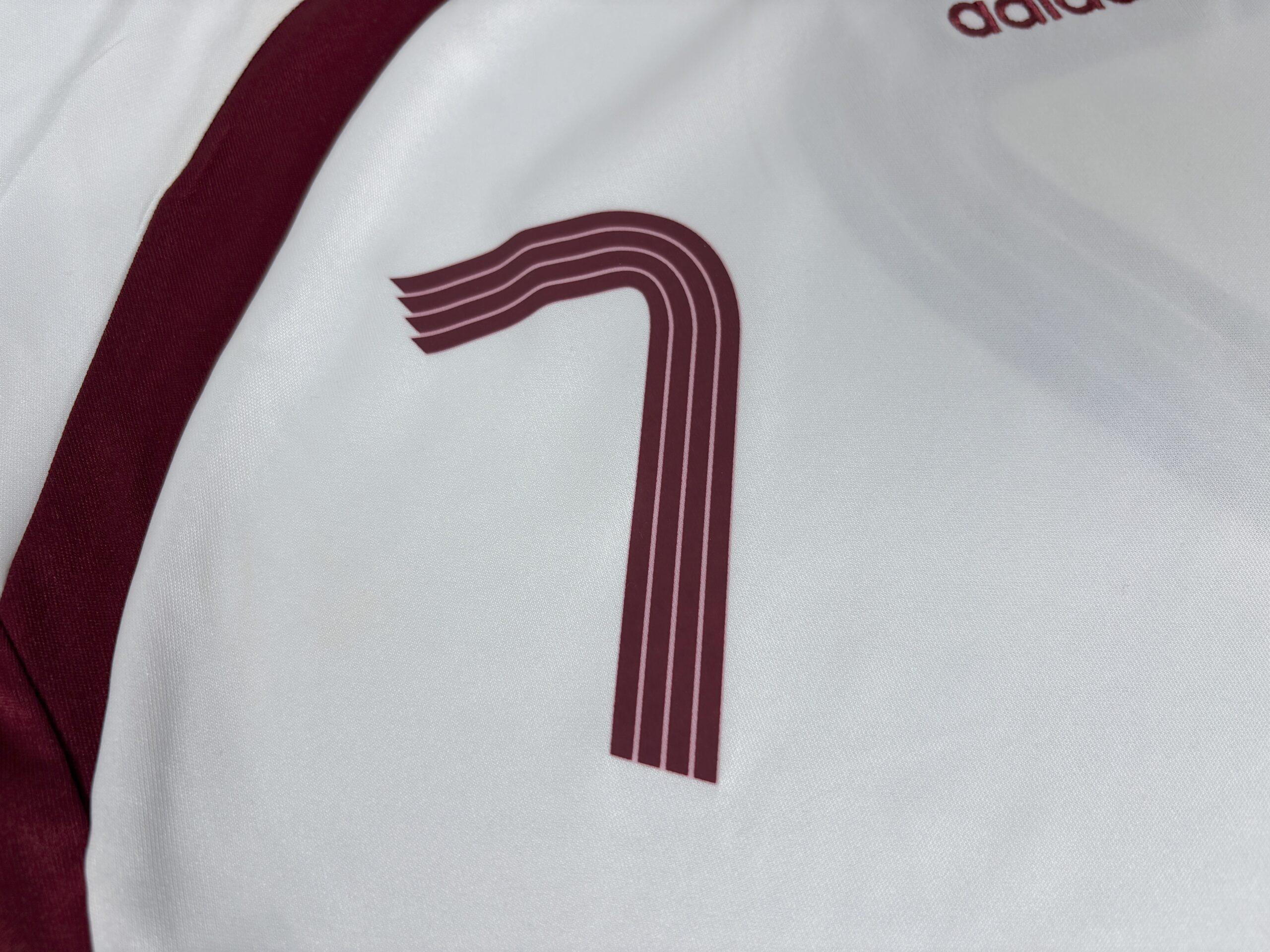 VENEZUELA 2006/07 Adidas Away Football Shirt L ** New ** - Image 10