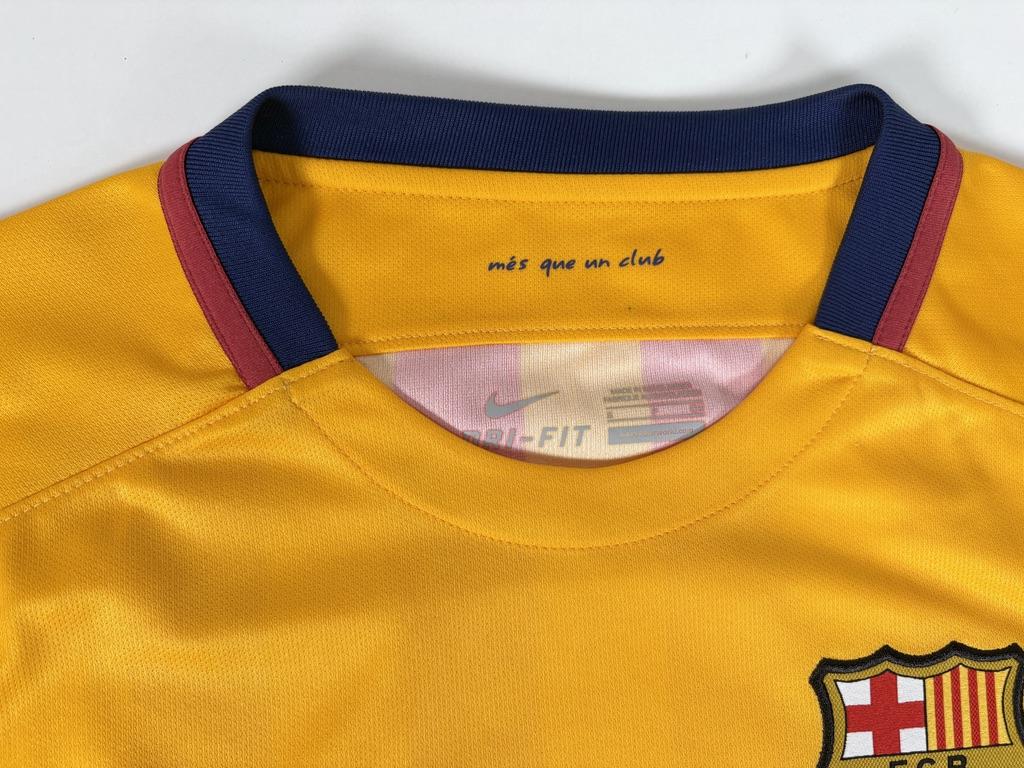 Barcelona FC 2015/16 Nike Away Football Shirt S - Image 8
