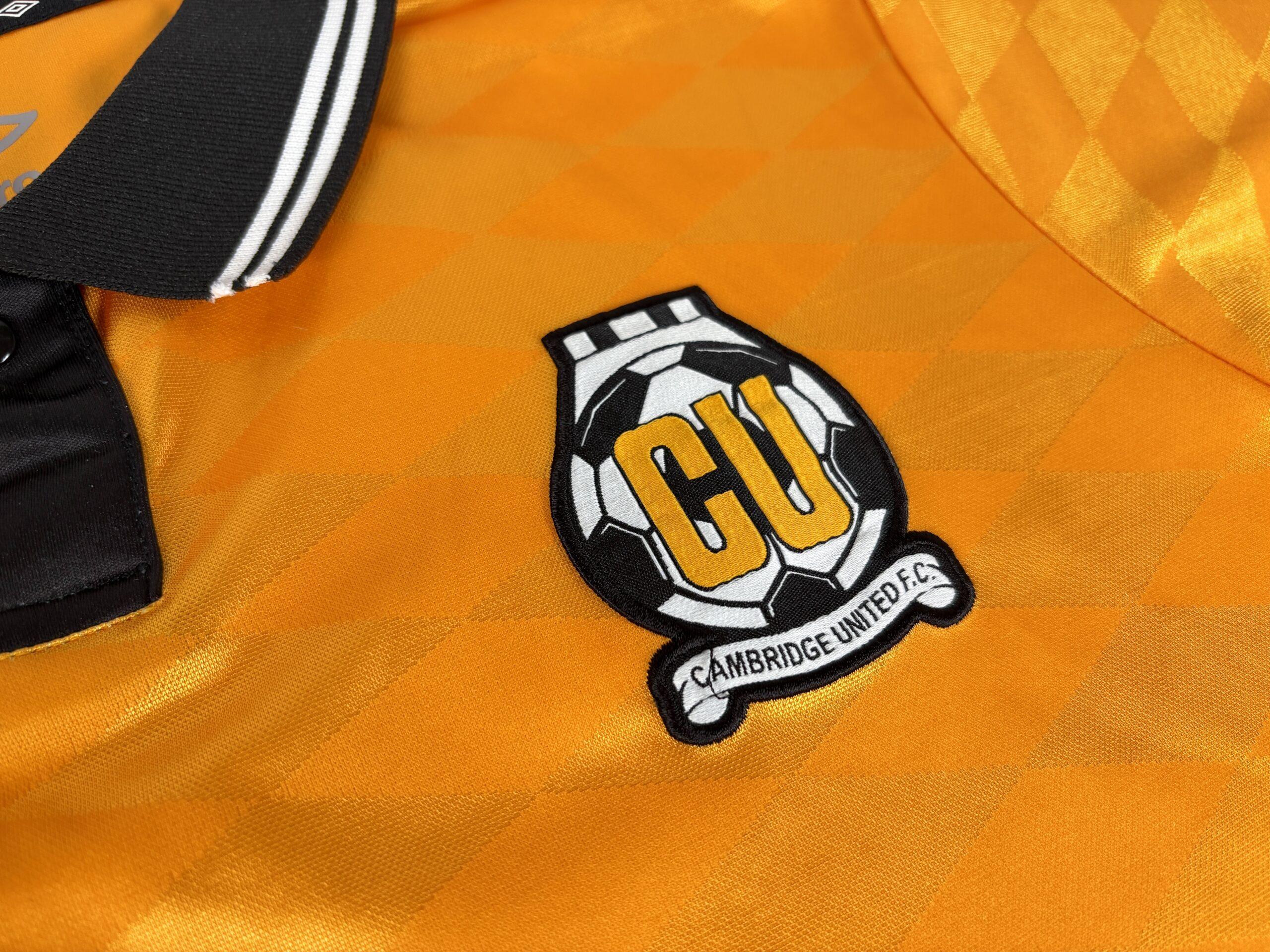 CAMBRIDGE UNITED FC 2024/25 UMBRO Shirt M England - Image 4