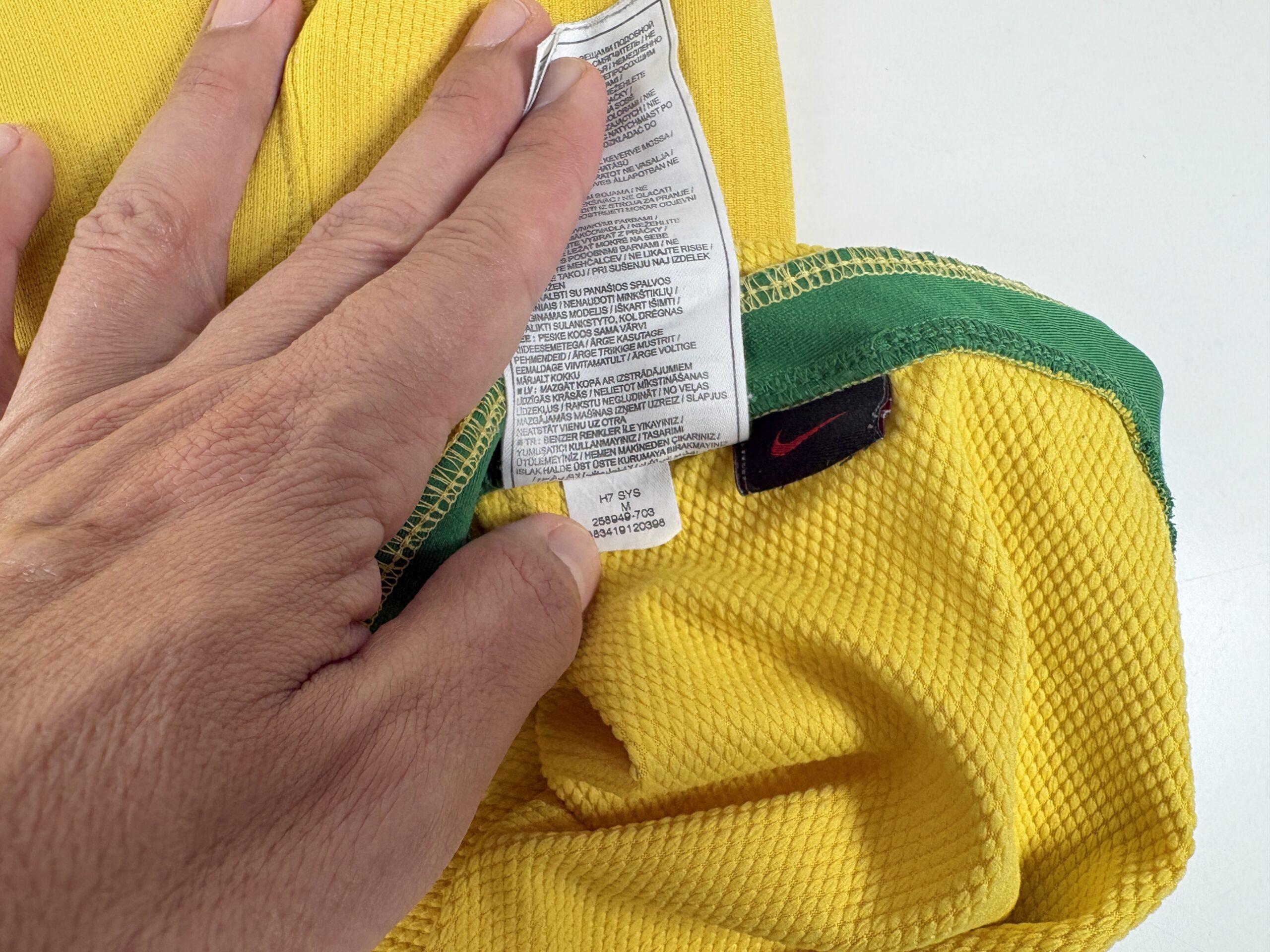 BRAZIL 2008/10 NIKE Home Football Shirt M - Image 7