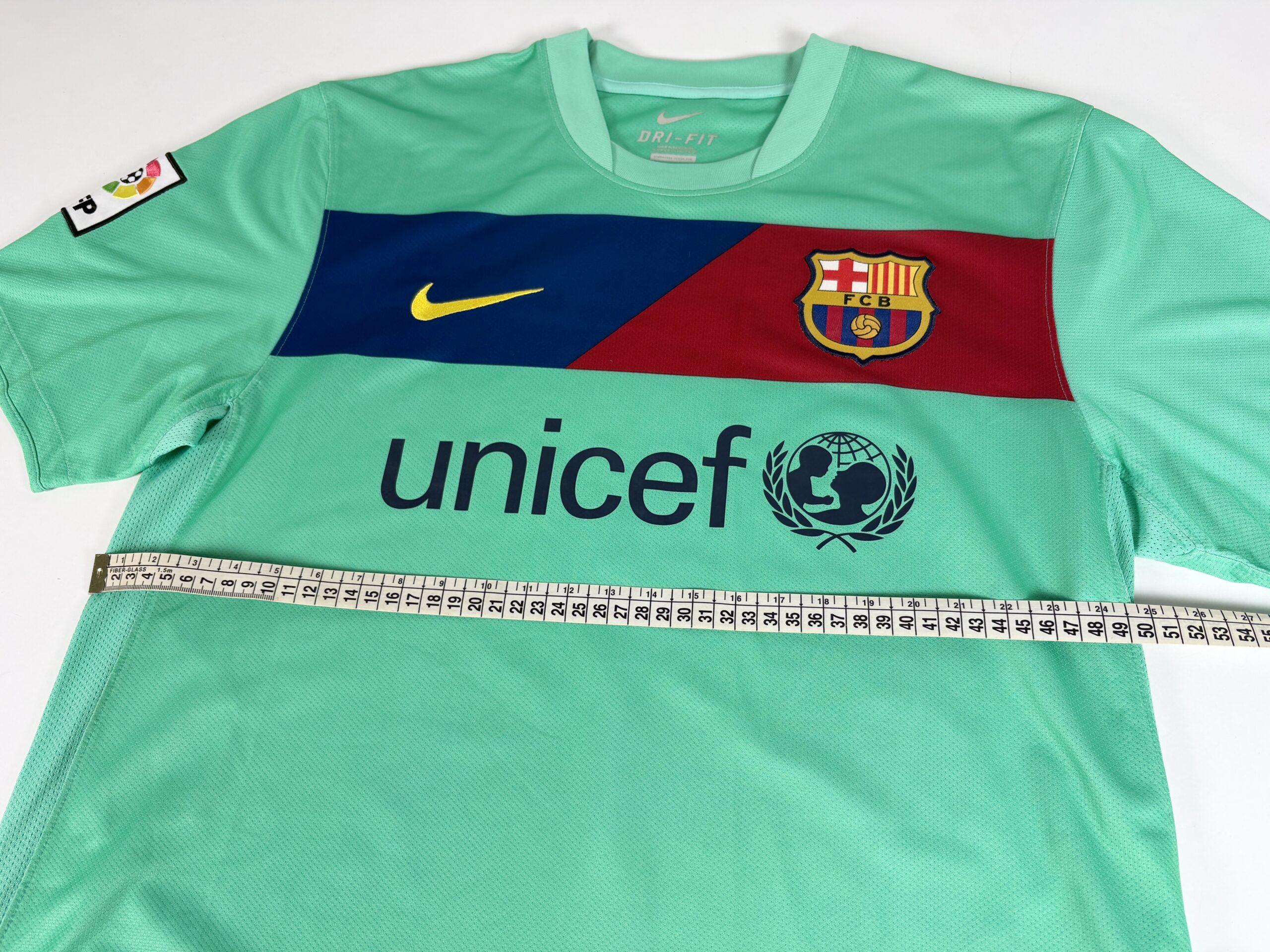 Barcelona FC 2010/11 Nike Away Football Shirt M - Image 10