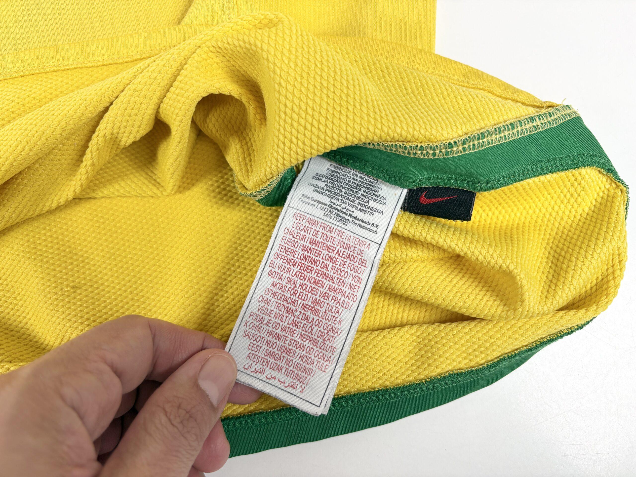 BRAZIL 2008/10 NIKE Home Football Shirt M - Image 6