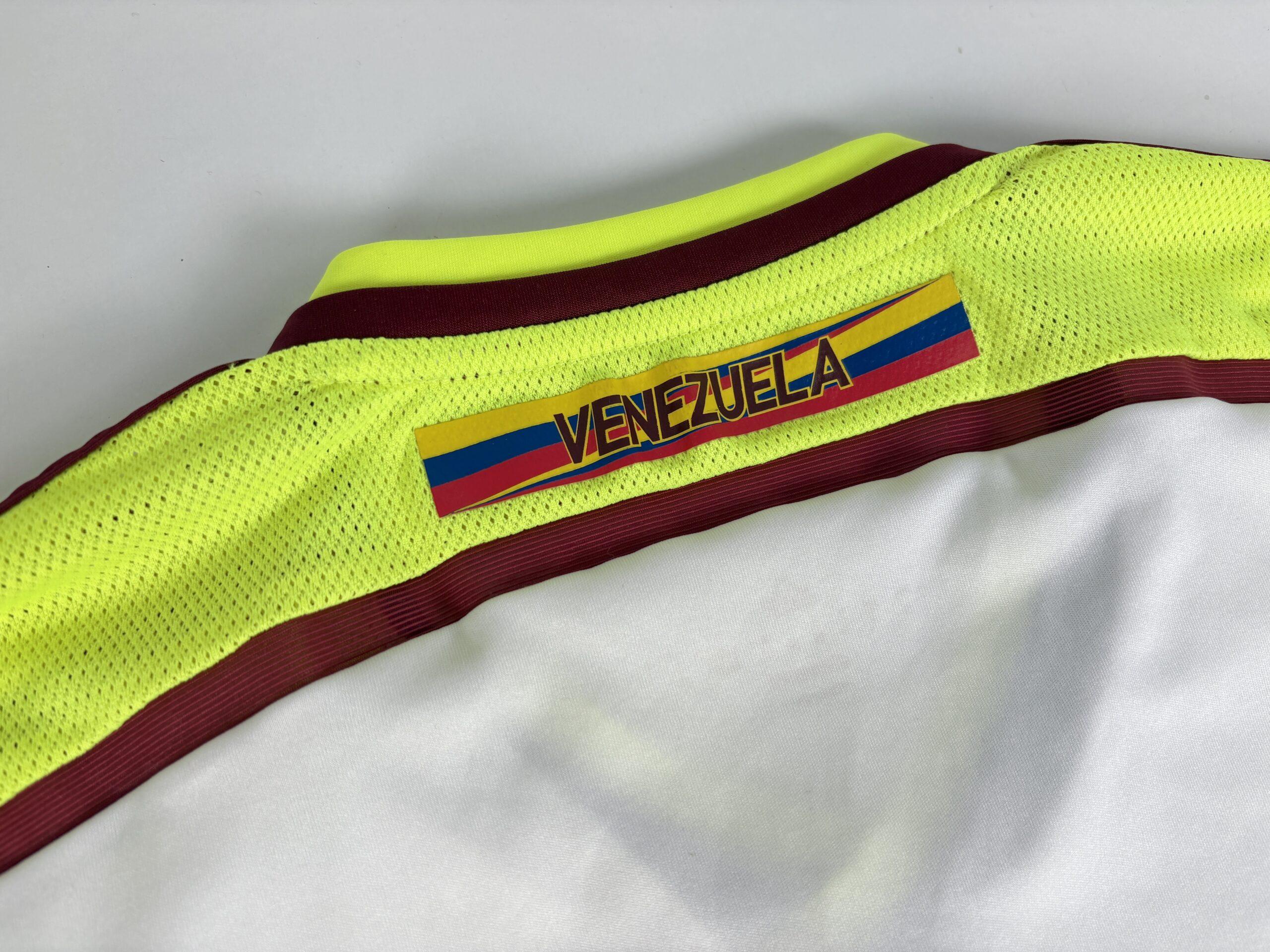 VENEZUELA 2014/15 Adidas Away Football Shirt M - Image 6