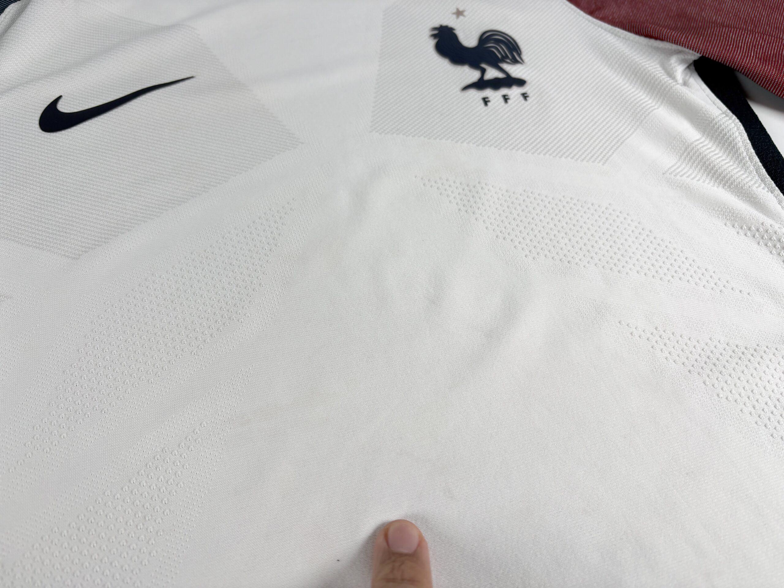 France National Team 2016/18 Nike Away Football Shirt S player - Image 12