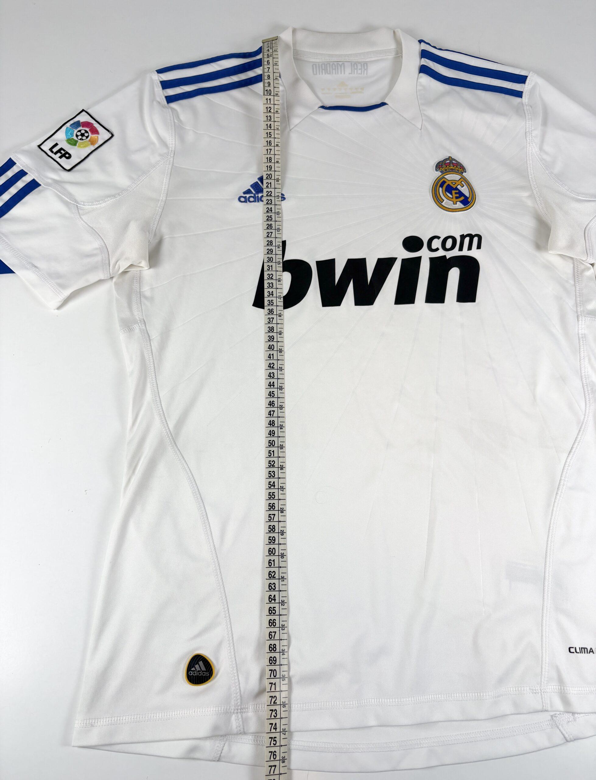 Real Madrid 2010/11 Adidas Home Football Shirt M - Image 12