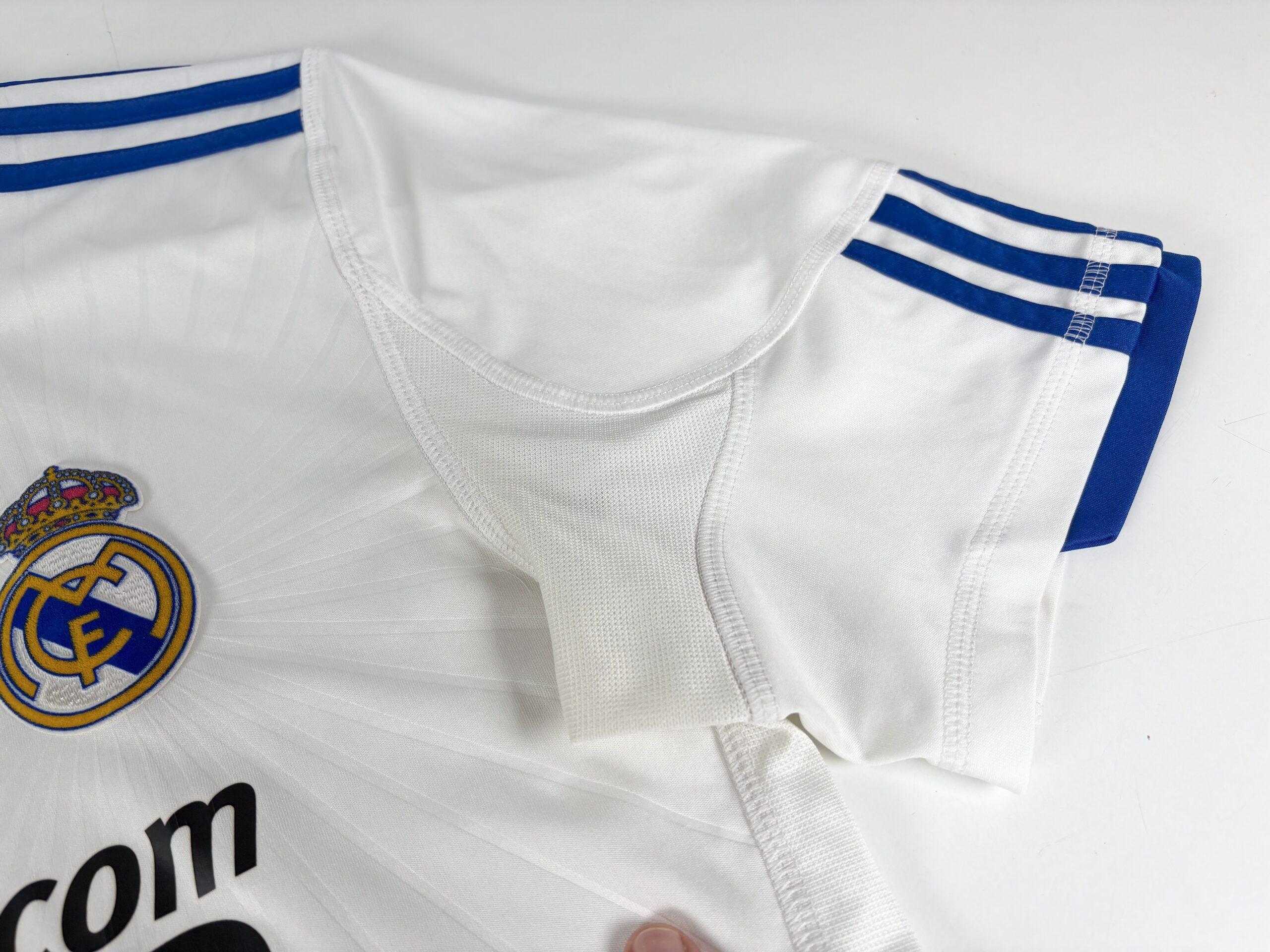 Real Madrid 2010/11 Adidas Home Football Shirt M - Image 10