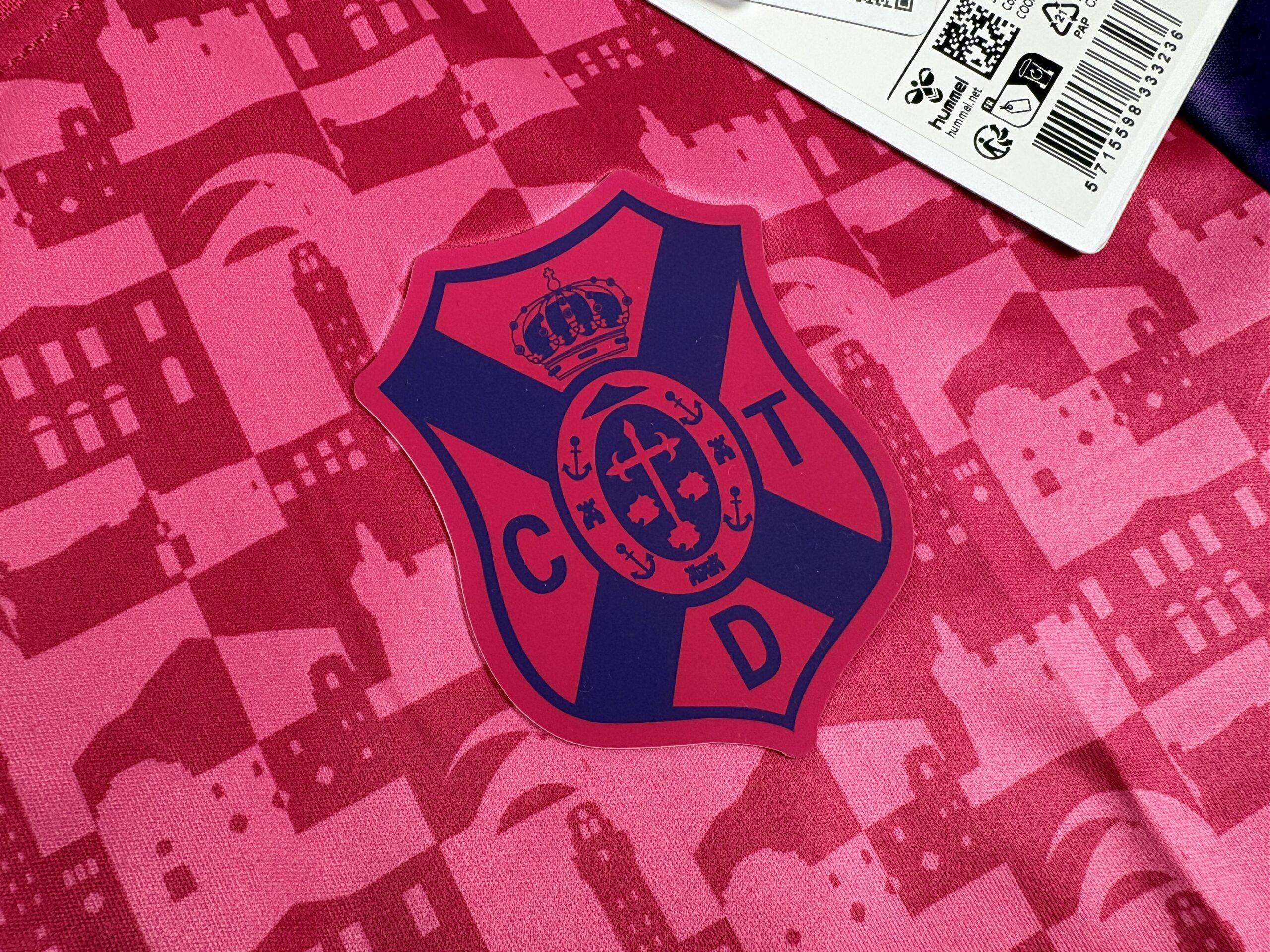 New Tenerife CD 2024/25 Hummel Training Football Shirt S / M - Image 5