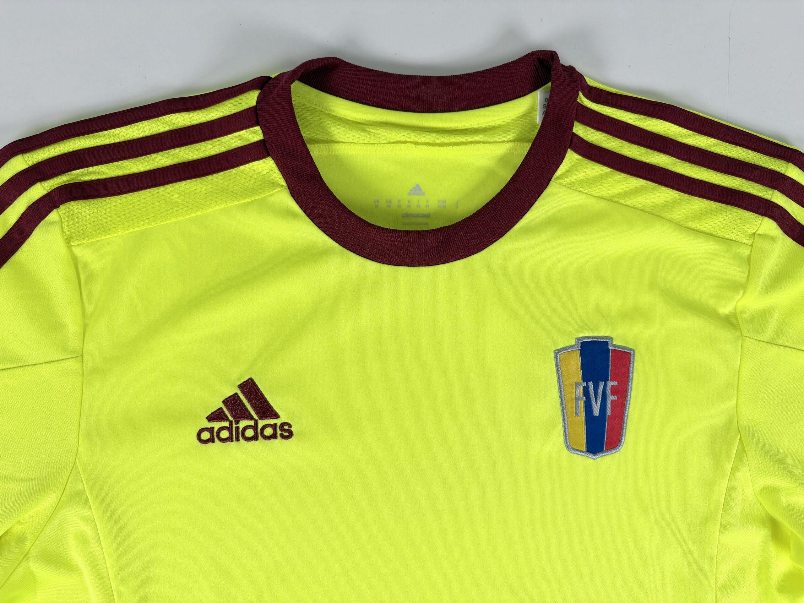 VENEZUELA 2015/18 Adidas Away Football Shirt M - Image 3