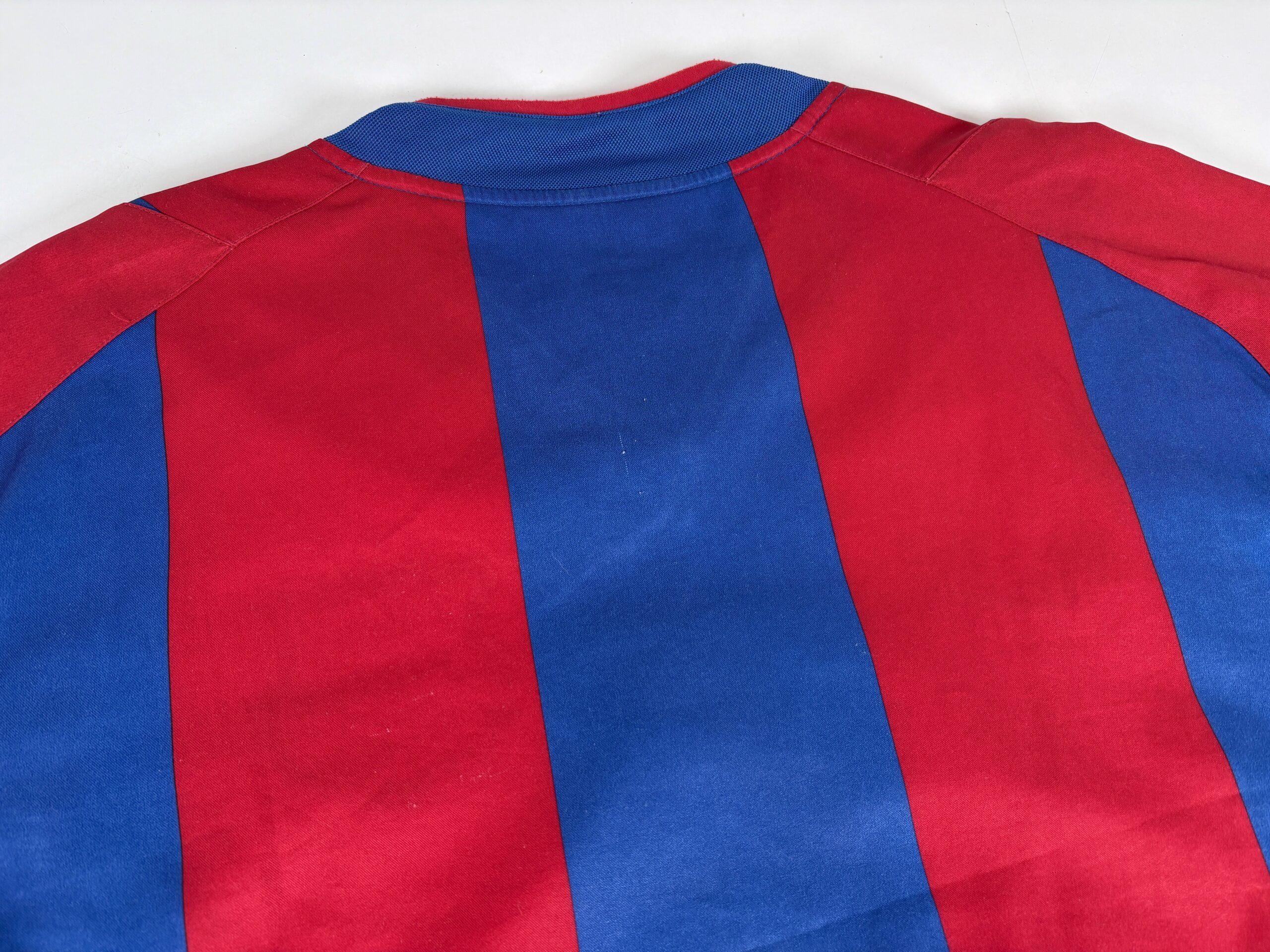 Barcelona FC 2002/03 Nike Home Football Shirt S - Image 5