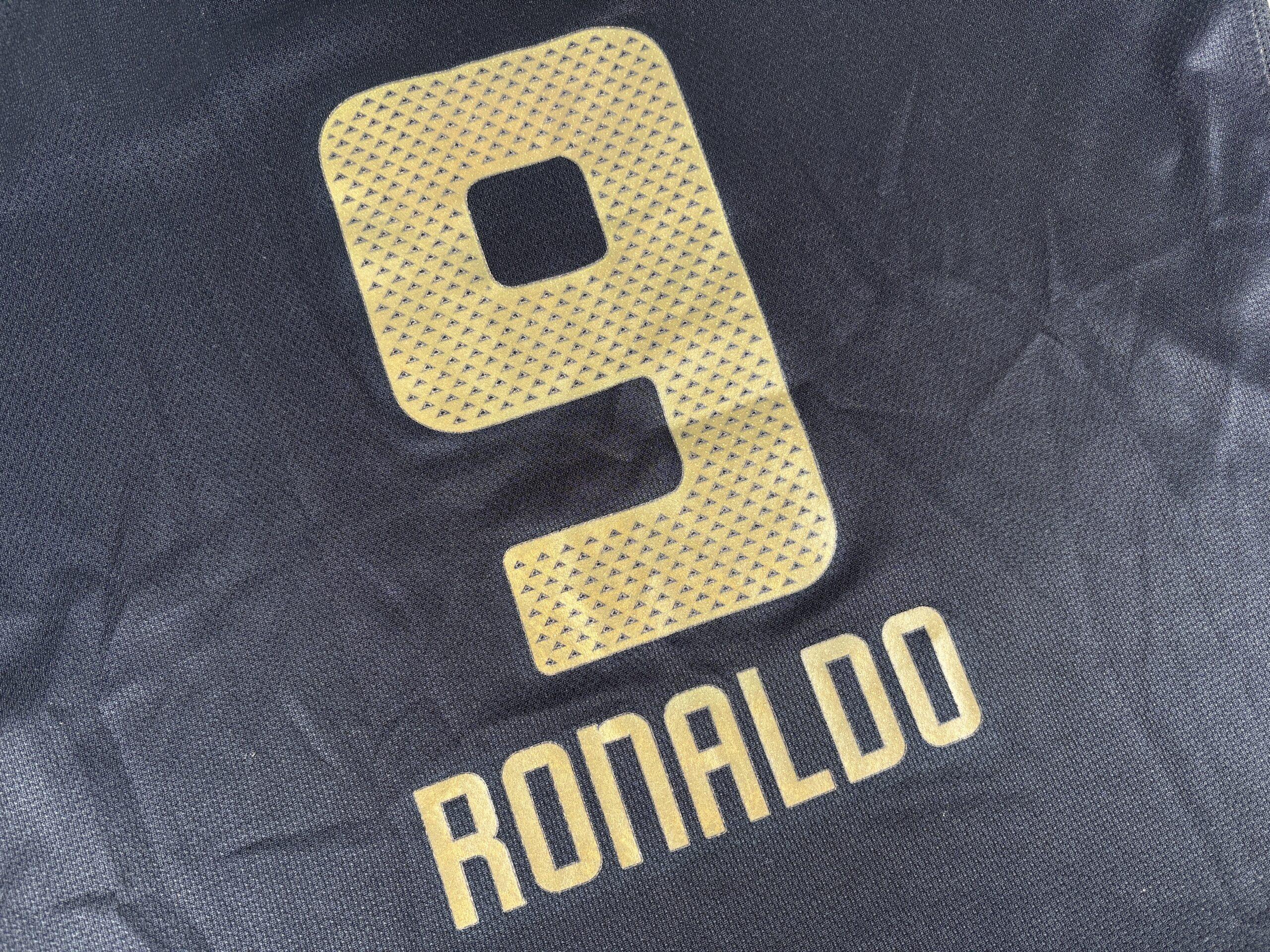 SC Corinthians 2010/11 Ronaldo NIKE Football Shirt 18 - Image 7