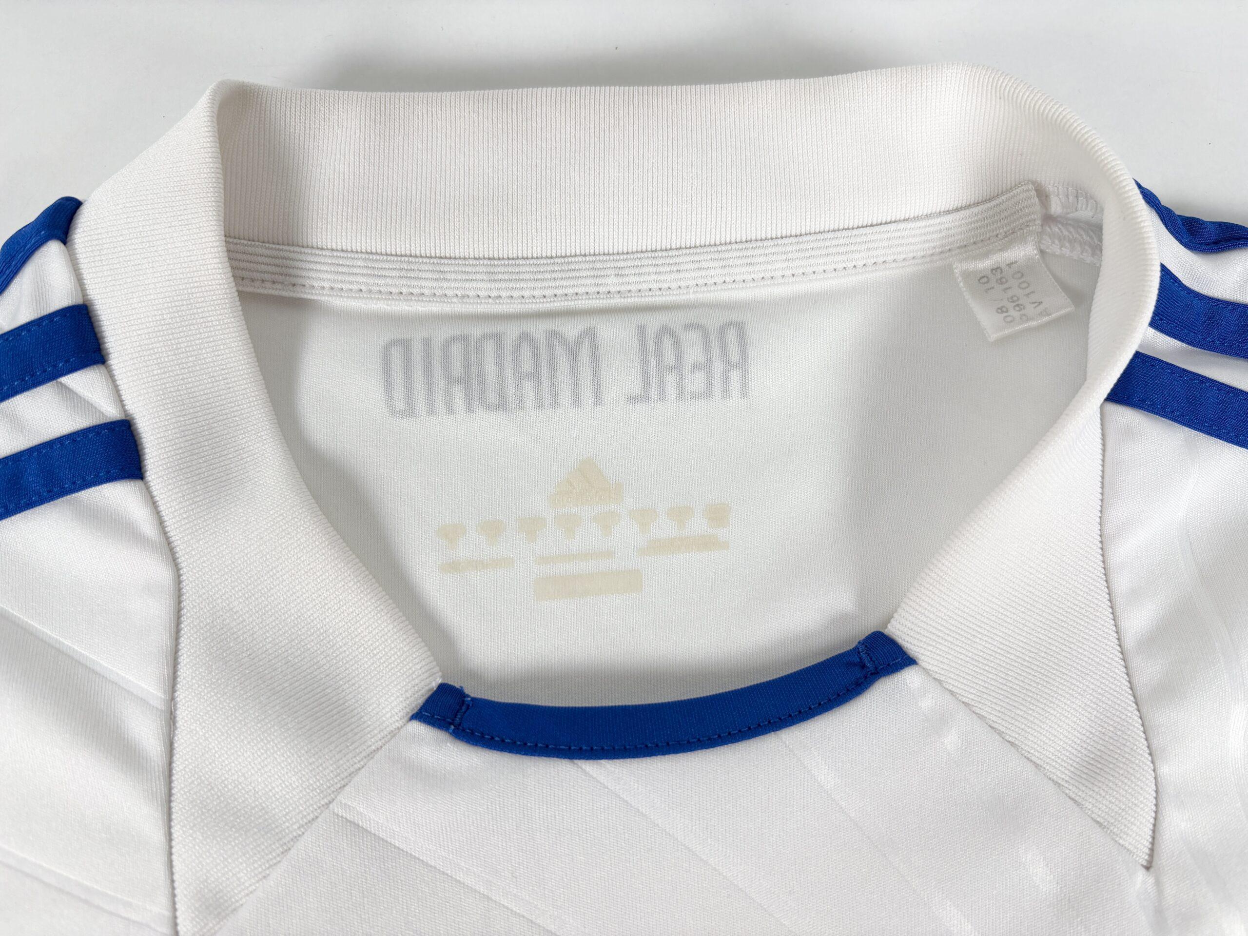 Real Madrid 2010/11 Adidas Home Football Shirt M - Image 4