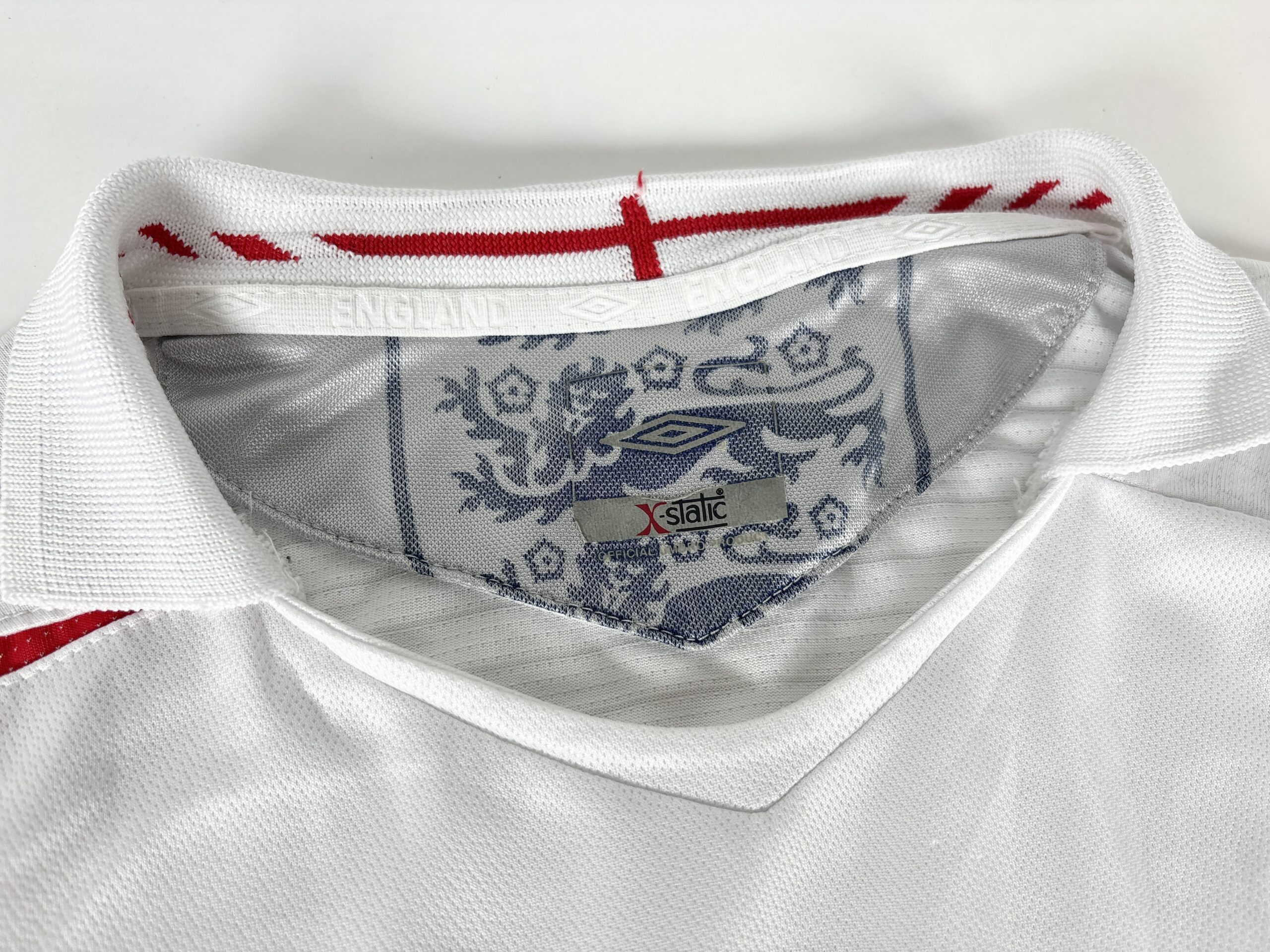 ENGLAND 2005/07 National Football Shirt Umbro S - Image 4