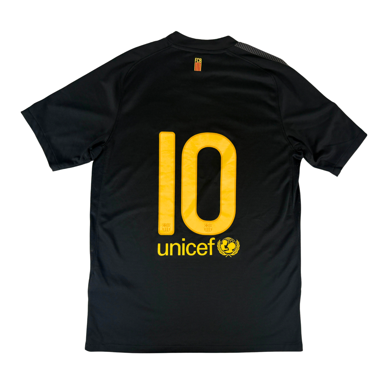 Barcelona FC 2011/12 Nike Away Football Shirt M - Image 3