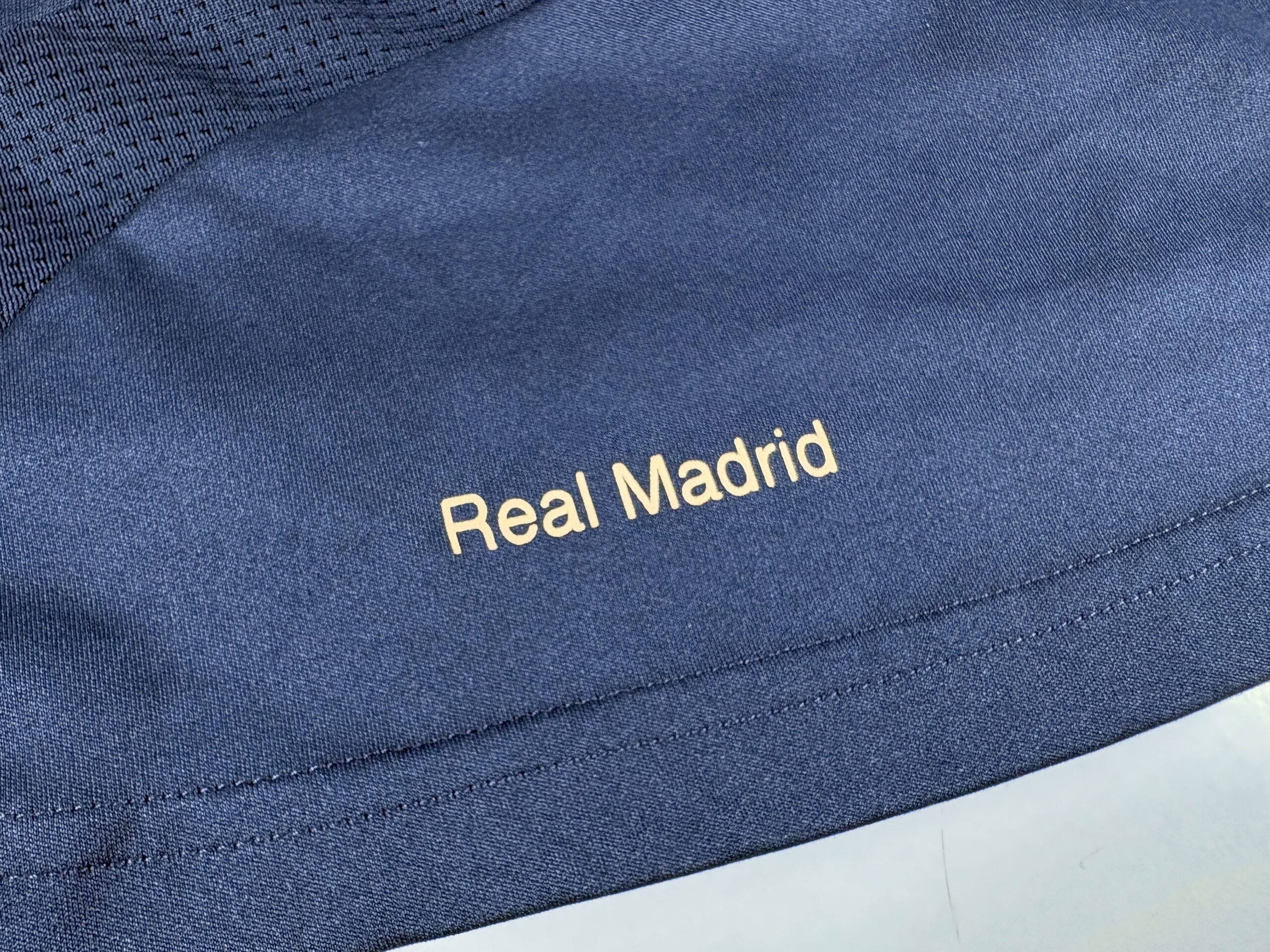 Real Madrid 2007/08 Adidas away Football Shirt M - Image 8