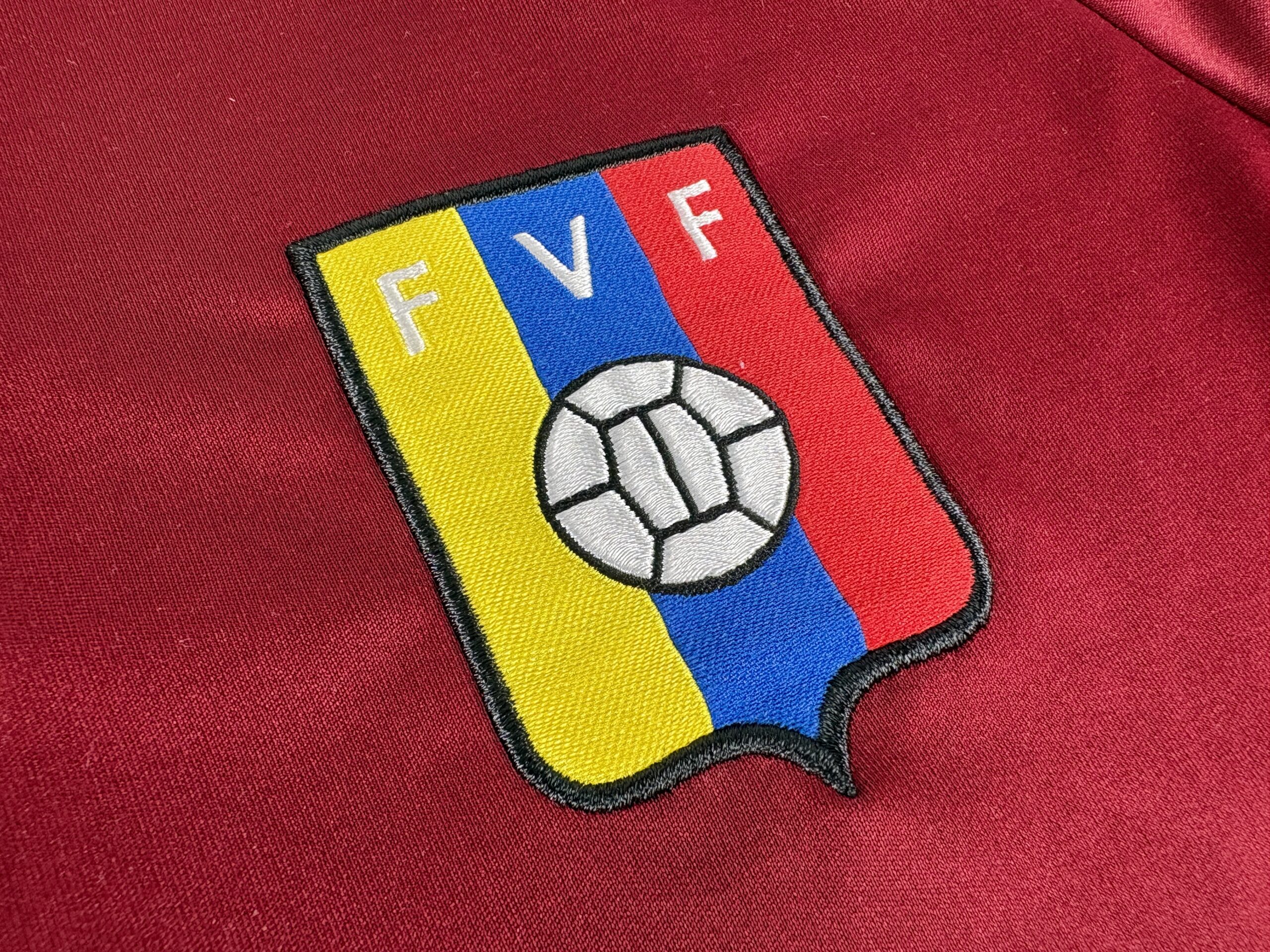 VENEZUELA 2011/14 Adidas Home Football Shirt XS / S - Image 3