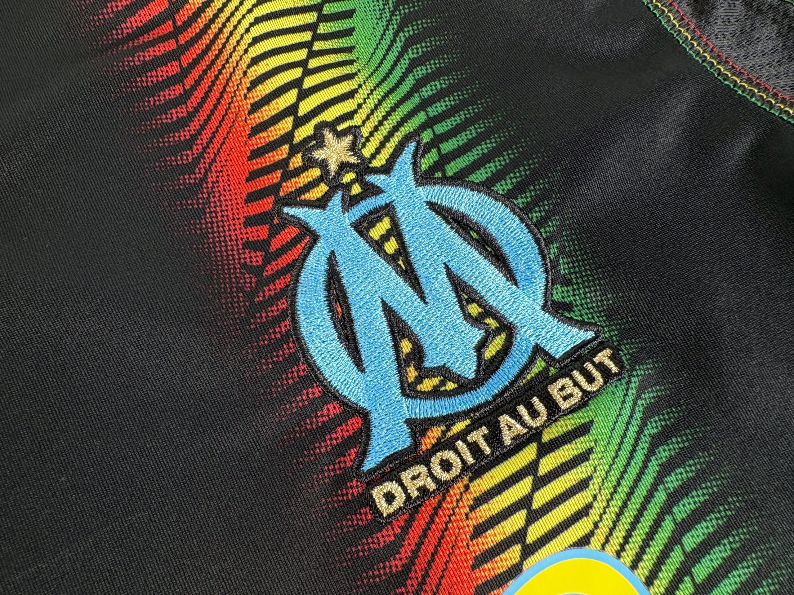 OLYMPIQUE MARSEILLE 2010/11 Adidas third Football Shirt M - Image 3